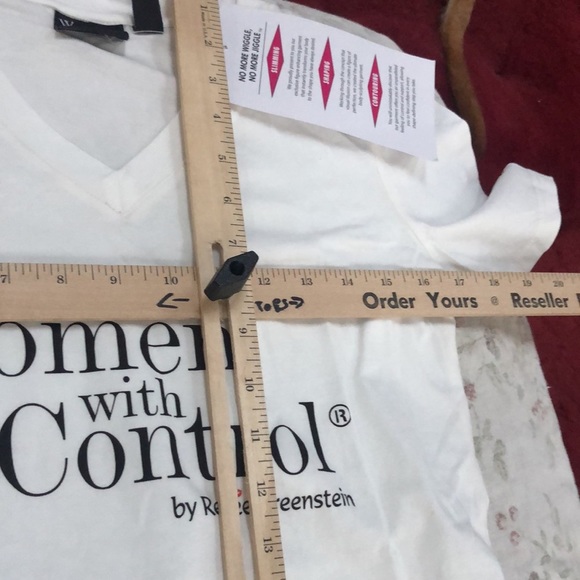 Renee Greenstein YOGA T-Shirt “WOMEN WITH CONTROL “size XS white v- neck tee - Picture 5 of 11